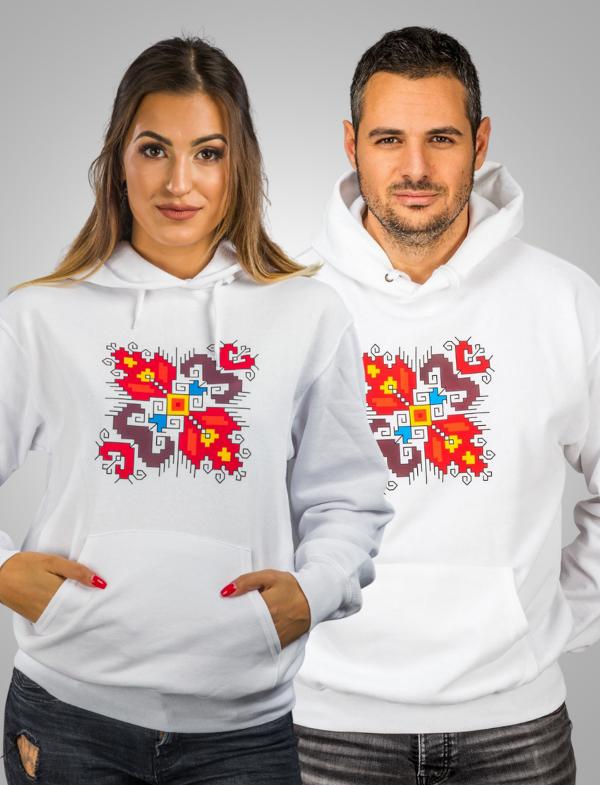 Weißes Top für zwei mit Stickerei "Love"