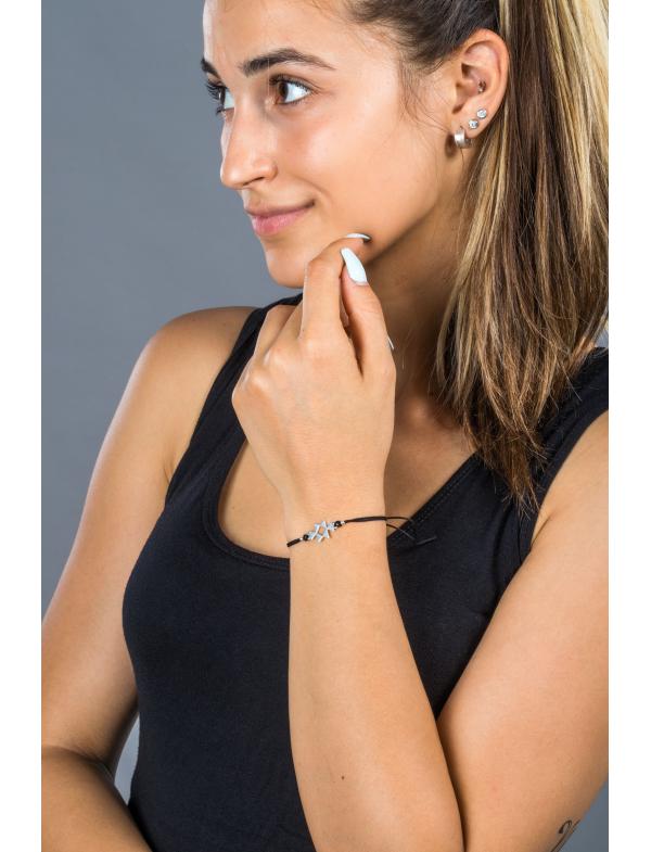 Pulsera con hilo negro y elemento de plata Kanatitsa